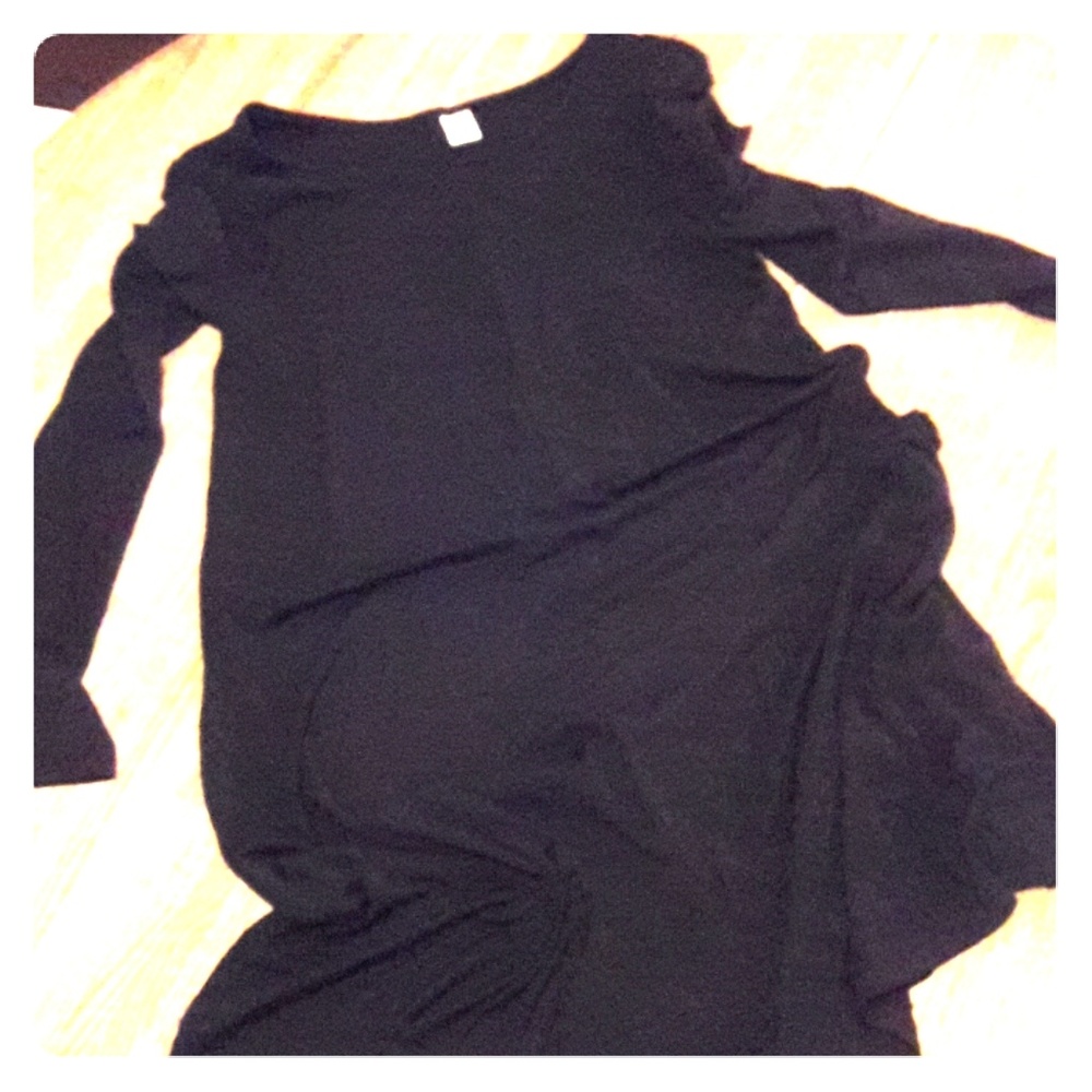 Black long sleeve shift dress